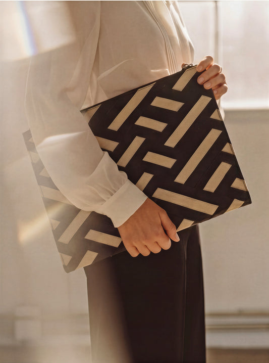 Sabandija x Omar Rayo Laptop Sleeve