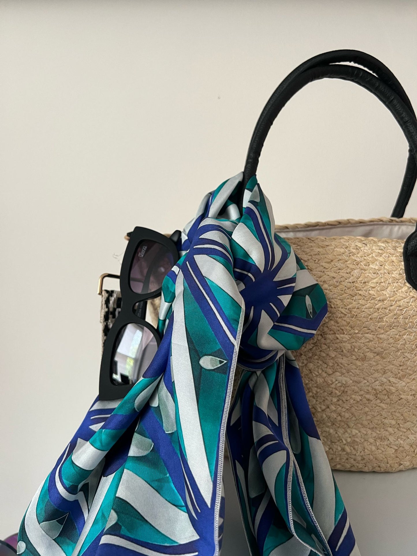 Geometría del Alma Scarf - 4 Art Partners